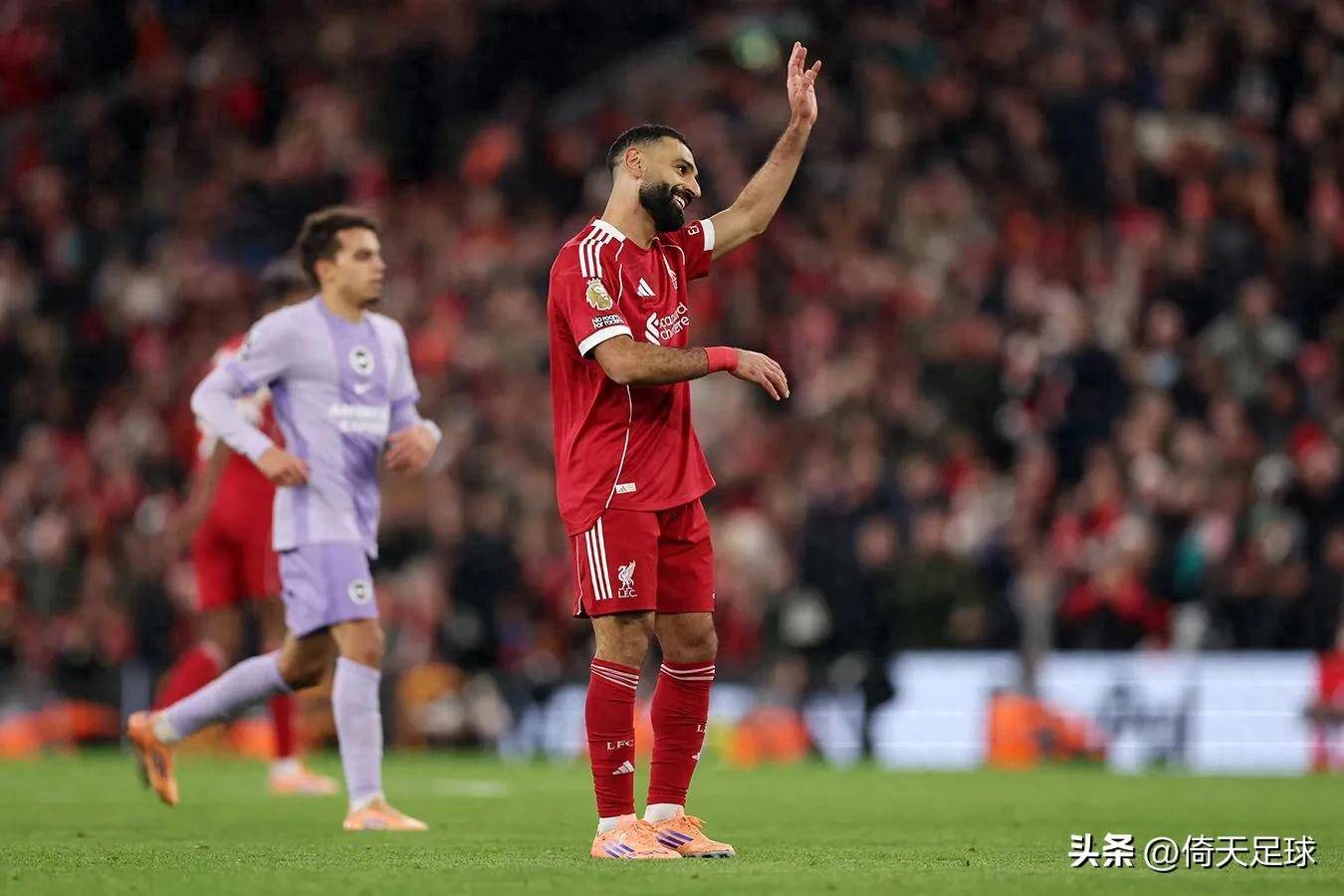 2-0！萨拉赫强势回归即刻刷新英超纪录埃基蒂克打进赛季最快进球